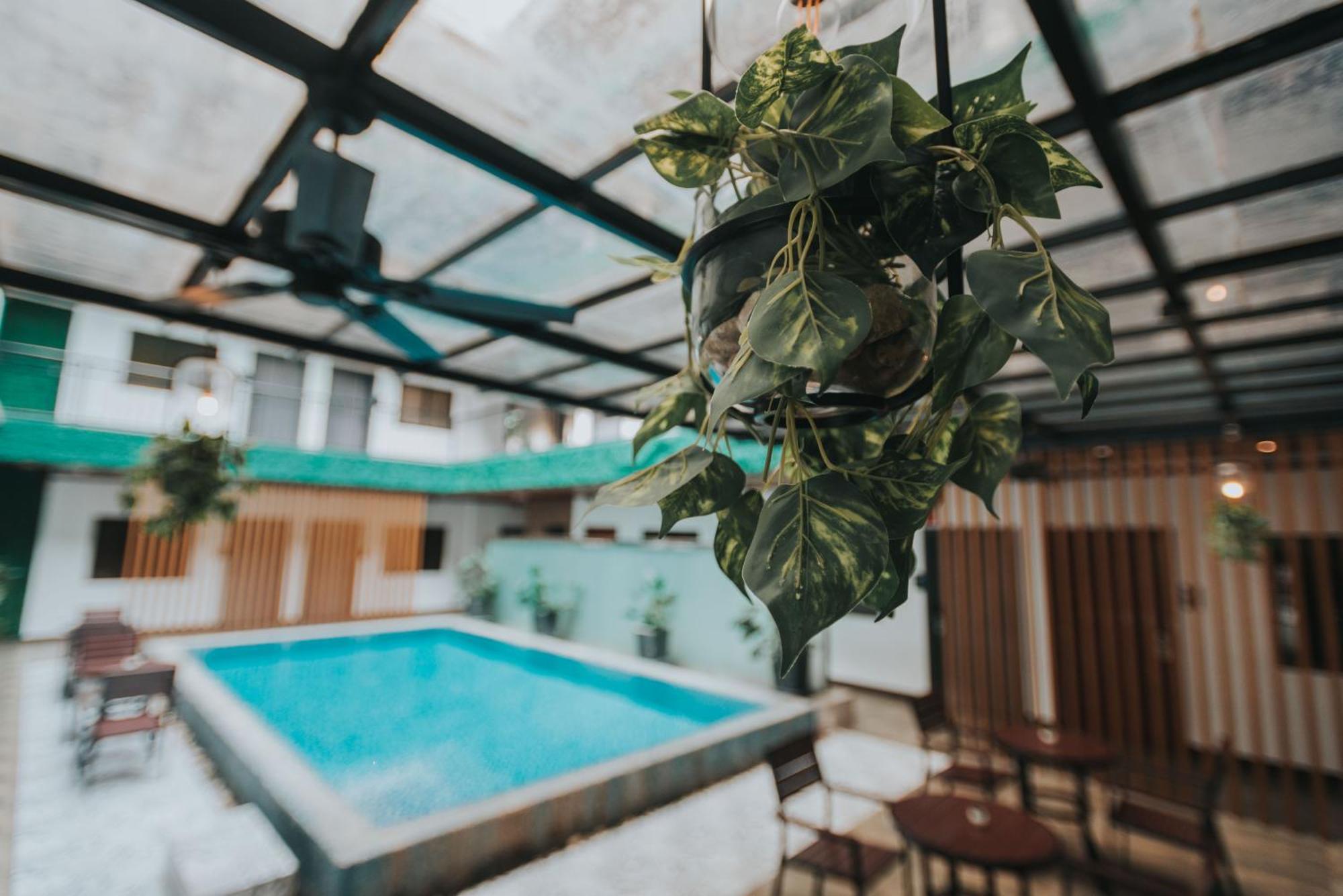 Surestay Plus Hotel By Best Western Ac Luxe Angeles City Exterior foto